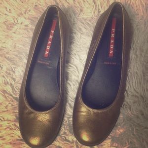 Gold flats